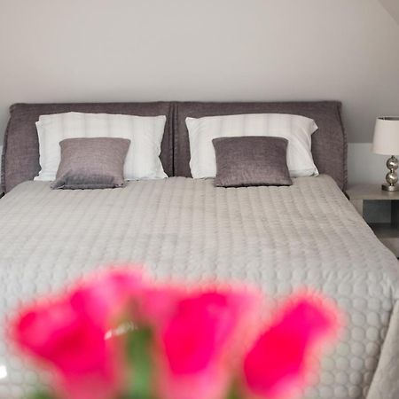 Petro Delux Apartments Kaunas Ngoại thất bức ảnh