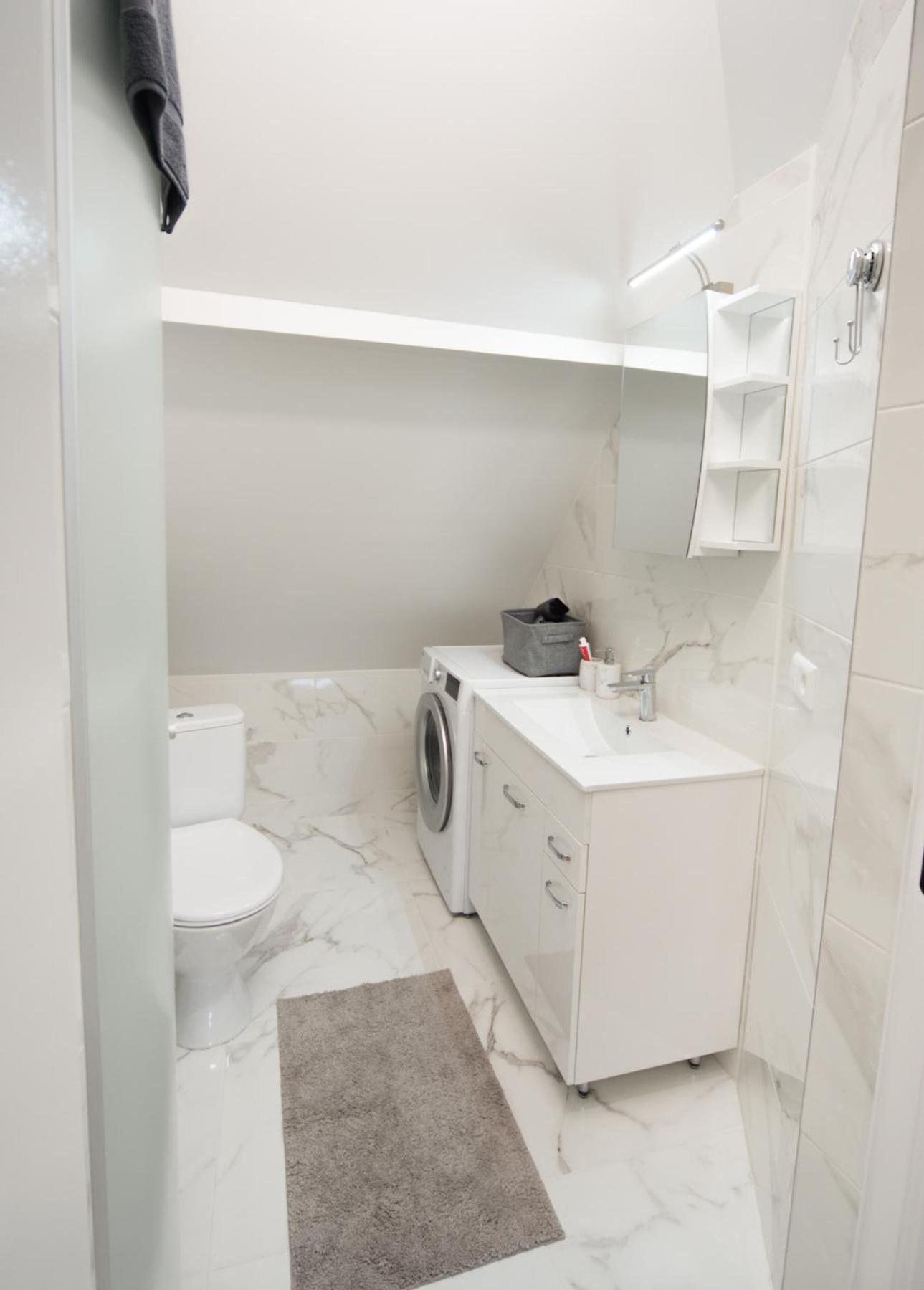 Petro Delux Apartments Kaunas Ngoại thất bức ảnh