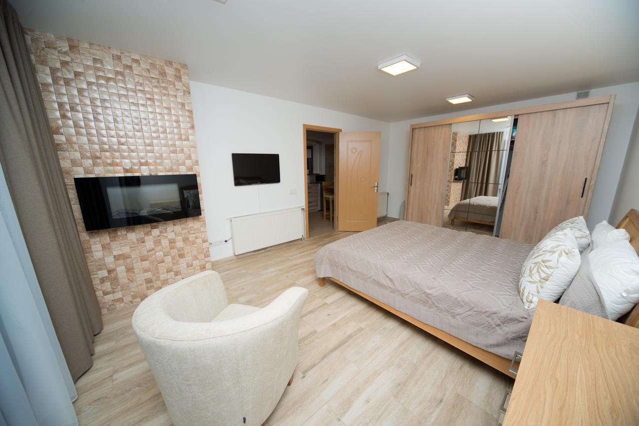 Petro Delux Apartments Kaunas Ngoại thất bức ảnh