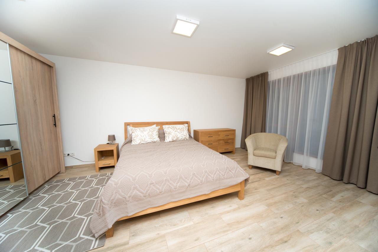 Petro Delux Apartments Kaunas Ngoại thất bức ảnh